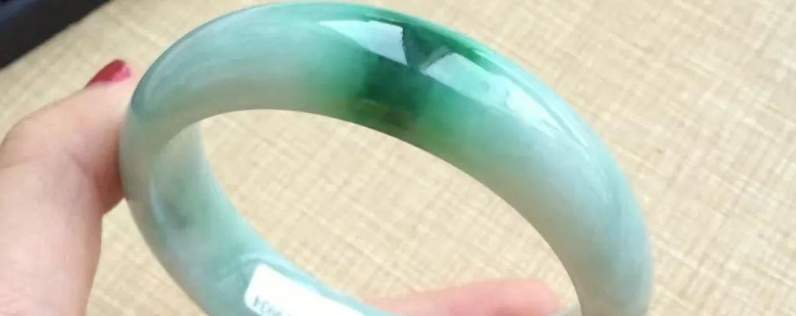 戴手镯18厘米有多大？