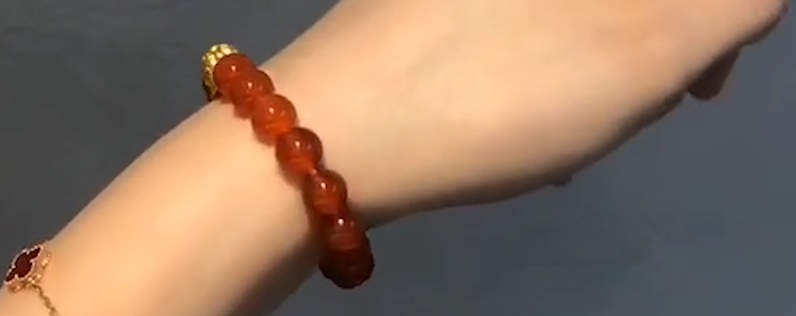 手镯到底戴左手还是右手？珠子的数量讲究吗？