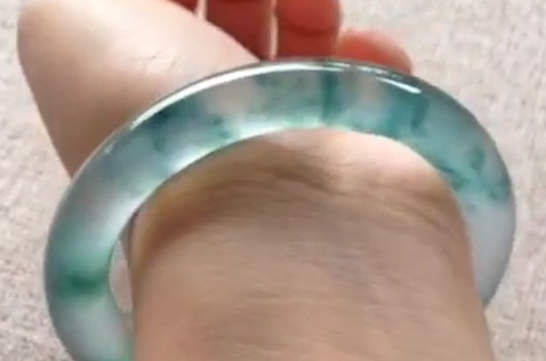 如何选择钻戒？