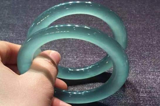苗银999是纯银吗？
