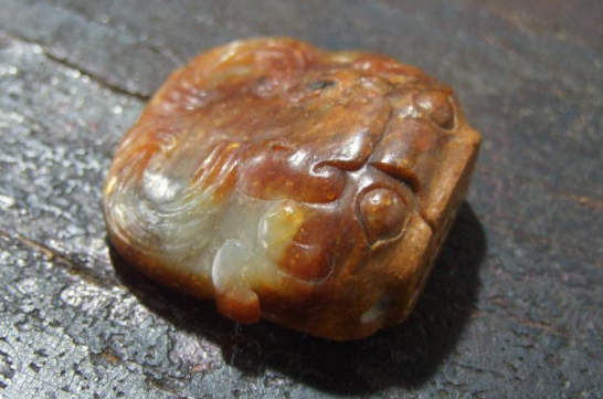 和田玉盘久了有变化吗？