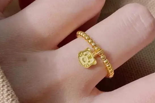 男人离婚戒指的戴法图