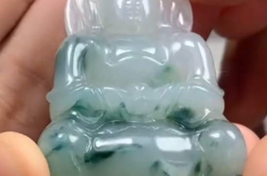 银手镯染黑手腕的原因