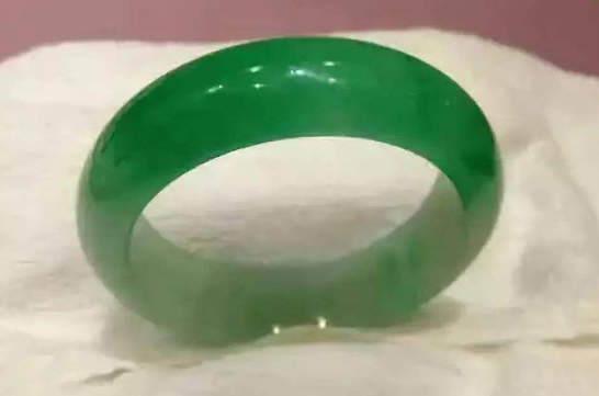 如何识别翡翠的等级