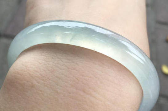 施华洛世奇项链是银的吗？