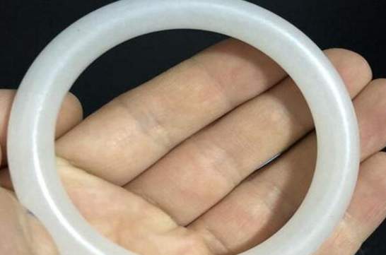 和田玉需要水泡吗？和田玉泡水的禁忌