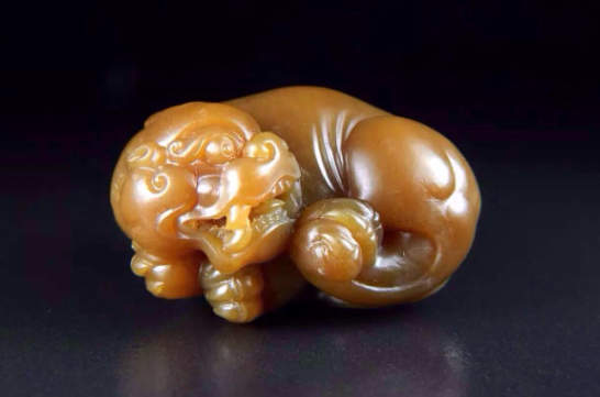 和田玉越戴越润吗？