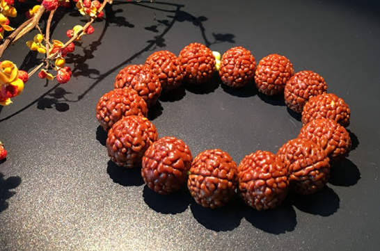 什么是750白金？