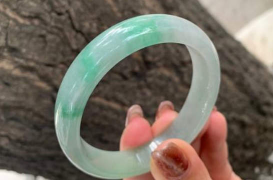 格丽慈善项链材质