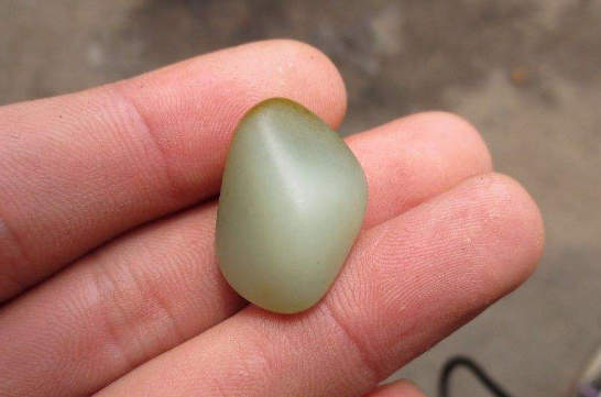 青白和田玉值钱吗？